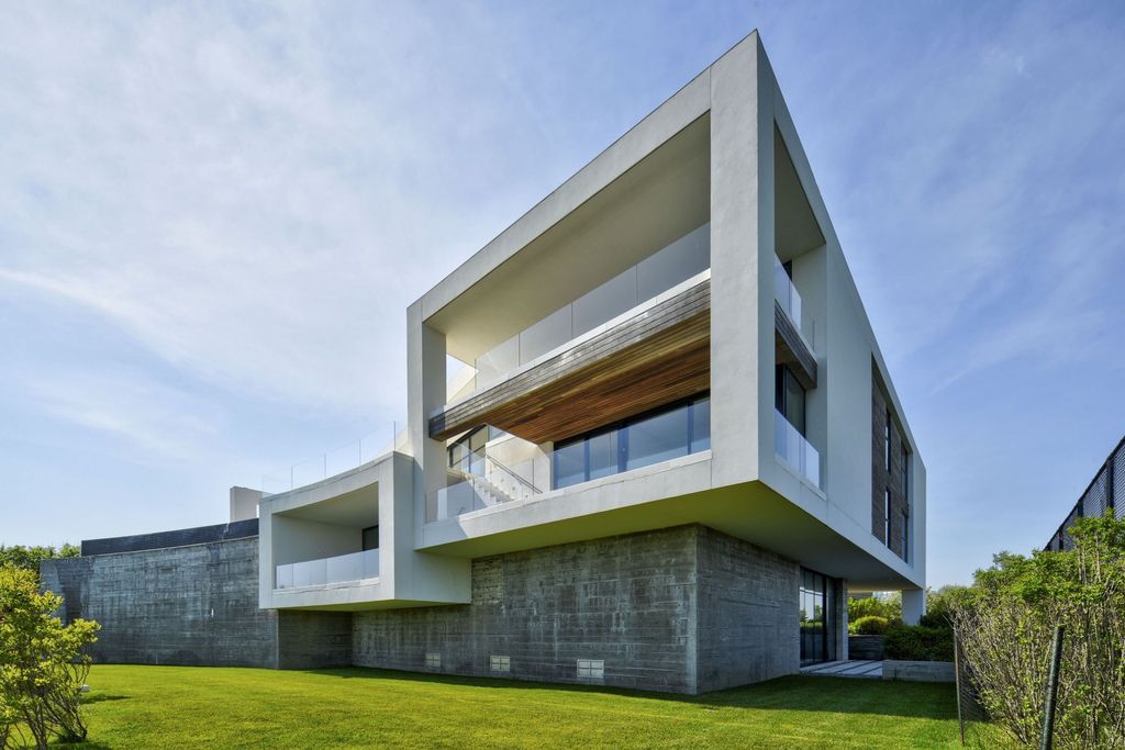 Brilliant waterfront home in New York by Barnes Coy architects sells for $33,950,000