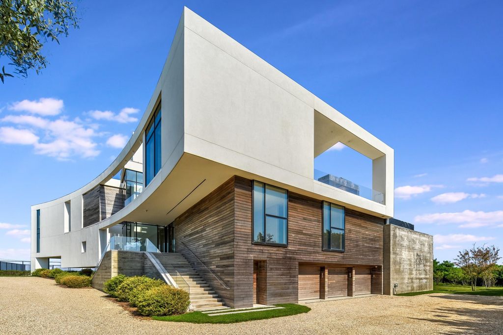 Brilliant waterfront home in New York by Barnes Coy architects sells for $33,950,000