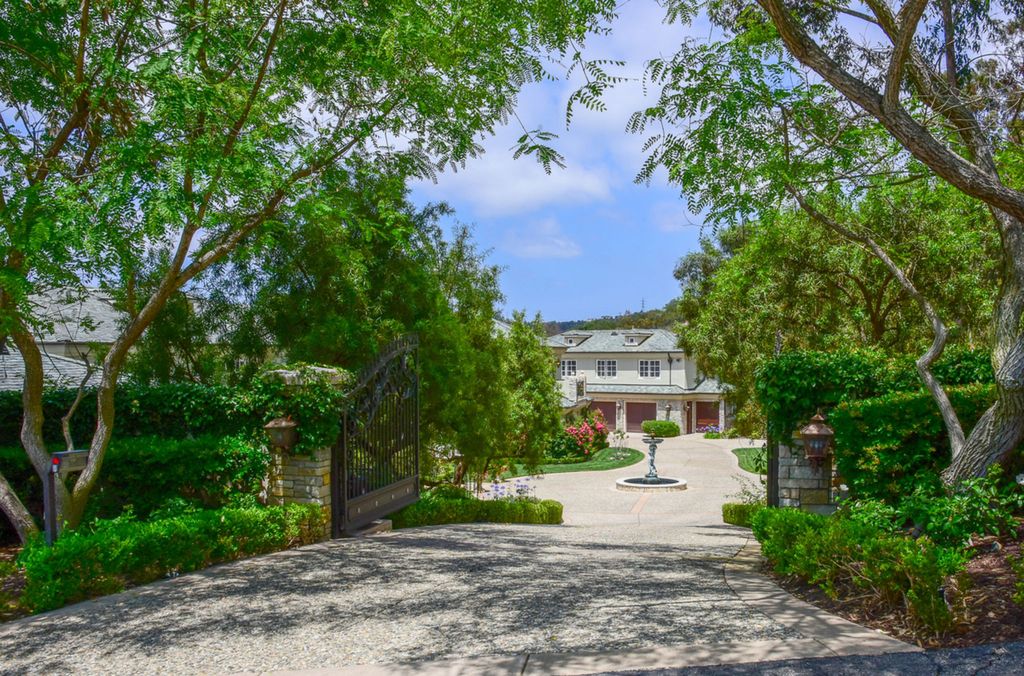 The Rancho Santa Fe Home is a quality custom built property brings the charm of the French countryside to Southern Californiain now available for sale. This home located at 6397 Clubhouse Dr, Rancho Santa Fe, California