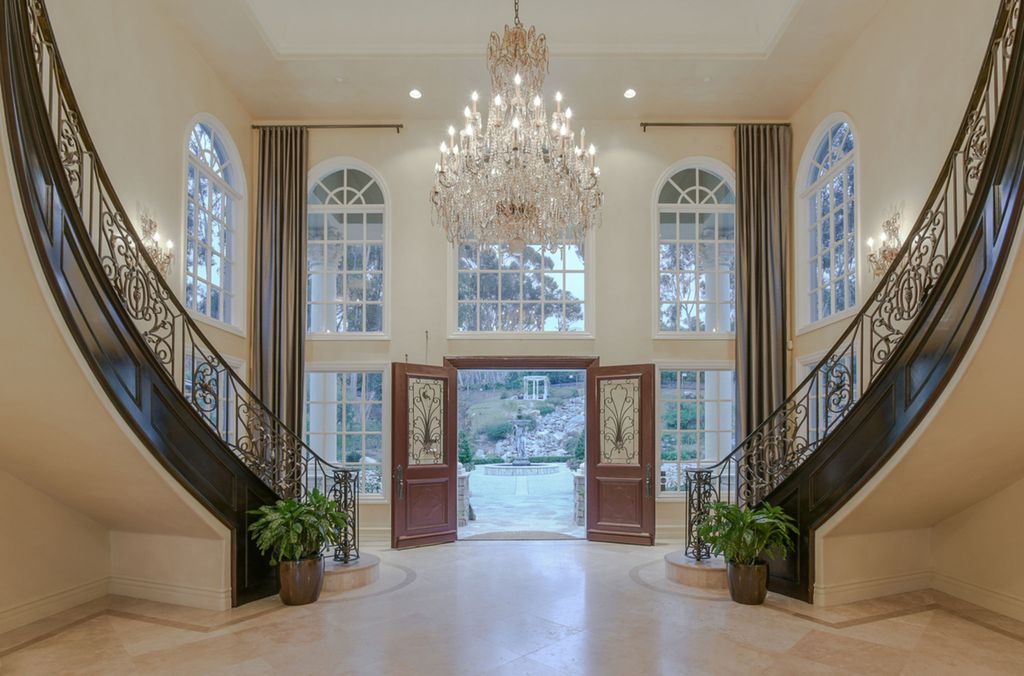 The Rancho Santa Fe Home is a quality custom built property brings the charm of the French countryside to Southern Californiain now available for sale. This home located at 6397 Clubhouse Dr, Rancho Santa Fe, California