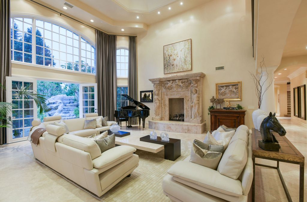 The Rancho Santa Fe Home is a quality custom built property brings the charm of the French countryside to Southern Californiain now available for sale. This home located at 6397 Clubhouse Dr, Rancho Santa Fe, California