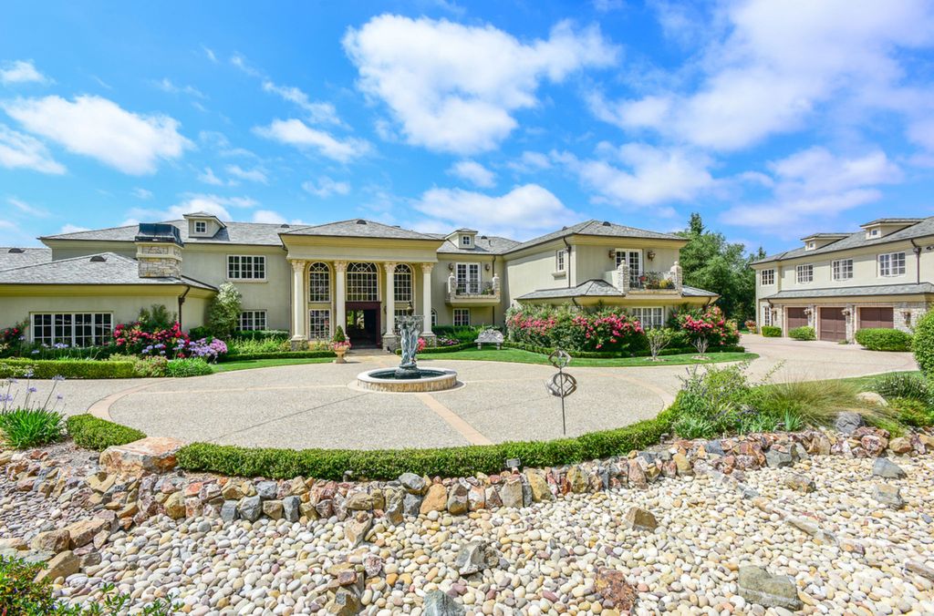 The Rancho Santa Fe Home is a quality custom built property brings the charm of the French countryside to Southern Californiain now available for sale. This home located at 6397 Clubhouse Dr, Rancho Santa Fe, California