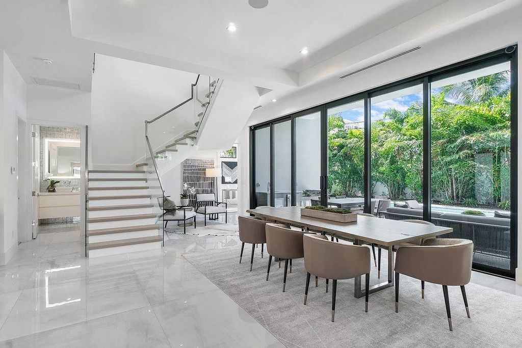 The Home in Boca Raton is a brand new property features an exciting design and fantastic finishes now available for sale. This home located at 225 NE 3rd St, Boca Raton, Florida