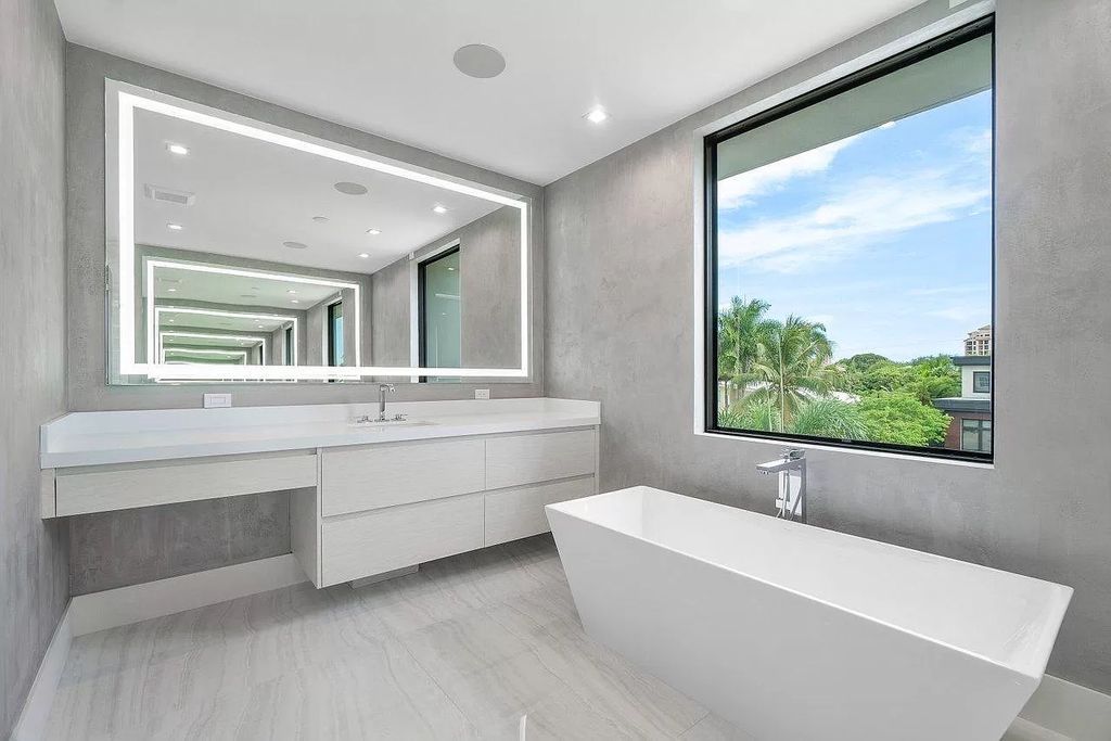 The Home in Boca Raton is a brand new property features an exciting design and fantastic finishes now available for sale. This home located at 225 NE 3rd St, Boca Raton, Florida