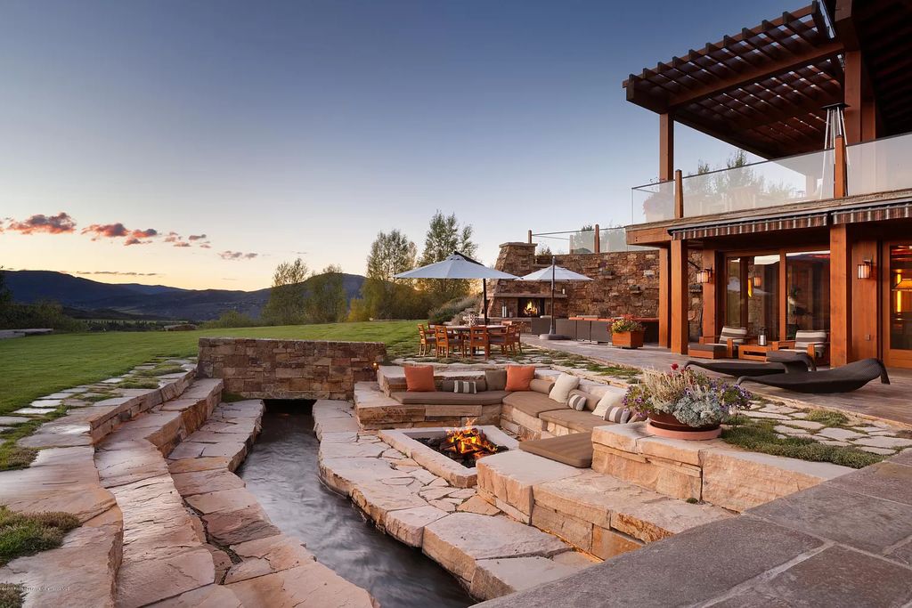 A quintessential home in Colorado with huge outdoor space for Sale at $49,500,00