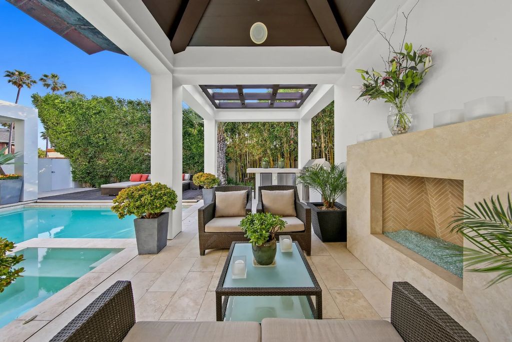 The California Seaside Home situated on one of the most spectacular beach village locations with organic and timeless design now available for sale. This home located at 1033 Loma Ave, Coronado, California