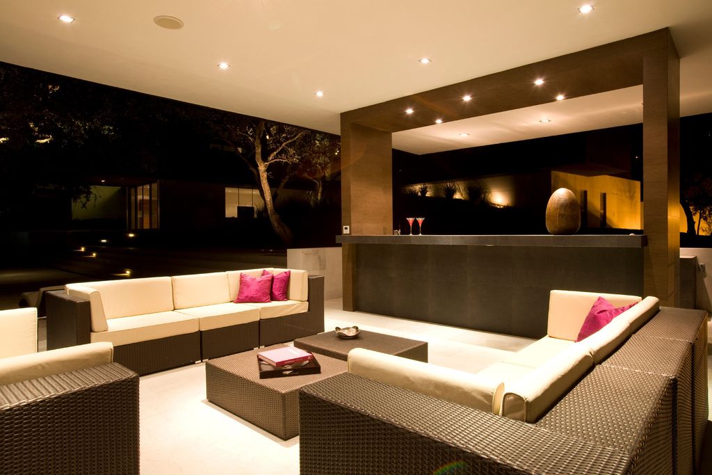 BC House Combination of Pure Geometric Volumes by GLR Arquitectos 22