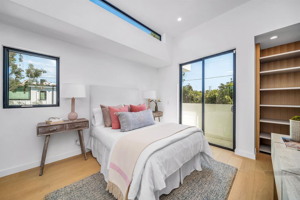 The House in Los Angeles is a brand new estate built from the ground-up with one-of-a-kind high-end features throughout now available for sale. This home located at 3547 Barry Ave, Los Angeles, California