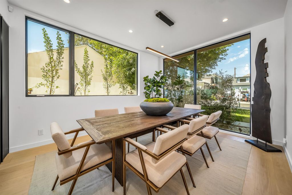 The House in Los Angeles is a brand new estate built from the ground-up with one-of-a-kind high-end features throughout now available for sale. This home located at 3547 Barry Ave, Los Angeles, California