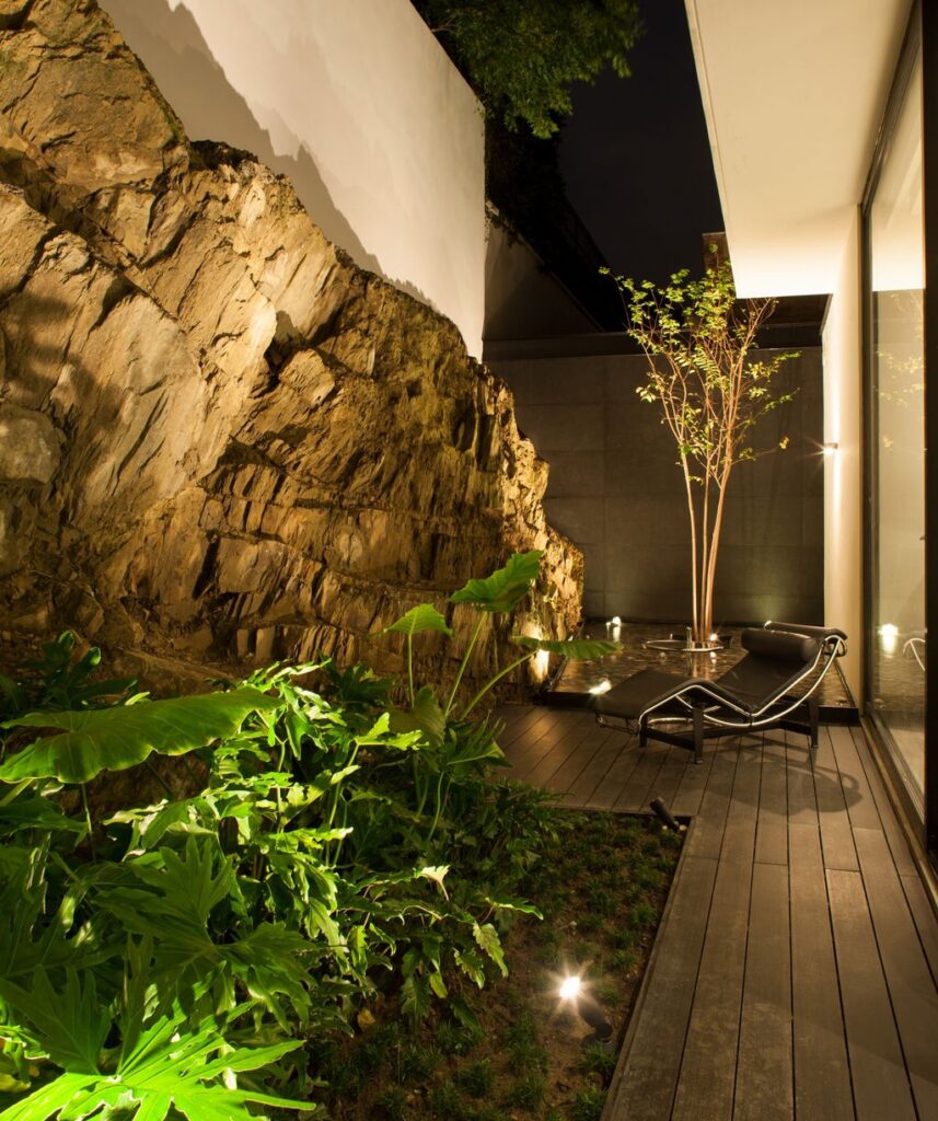 CH House Luxury Sophisticated Architecture Design by GLR Arquitectos 7