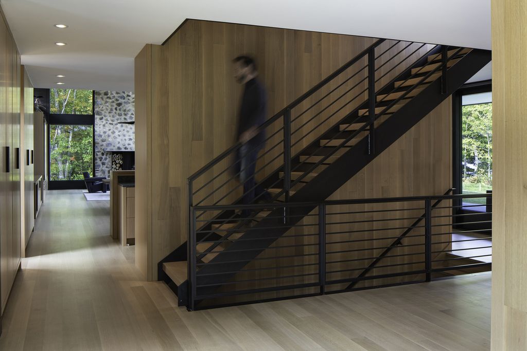 Camp Spirit Lake, a Guest lodge by Amy Carman Design, Vetter Architects
