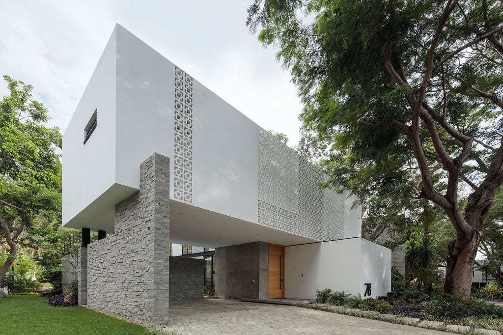 Casa La Blanca Stunning Mexican lattices House by Di Frenna Arquitectos 1
