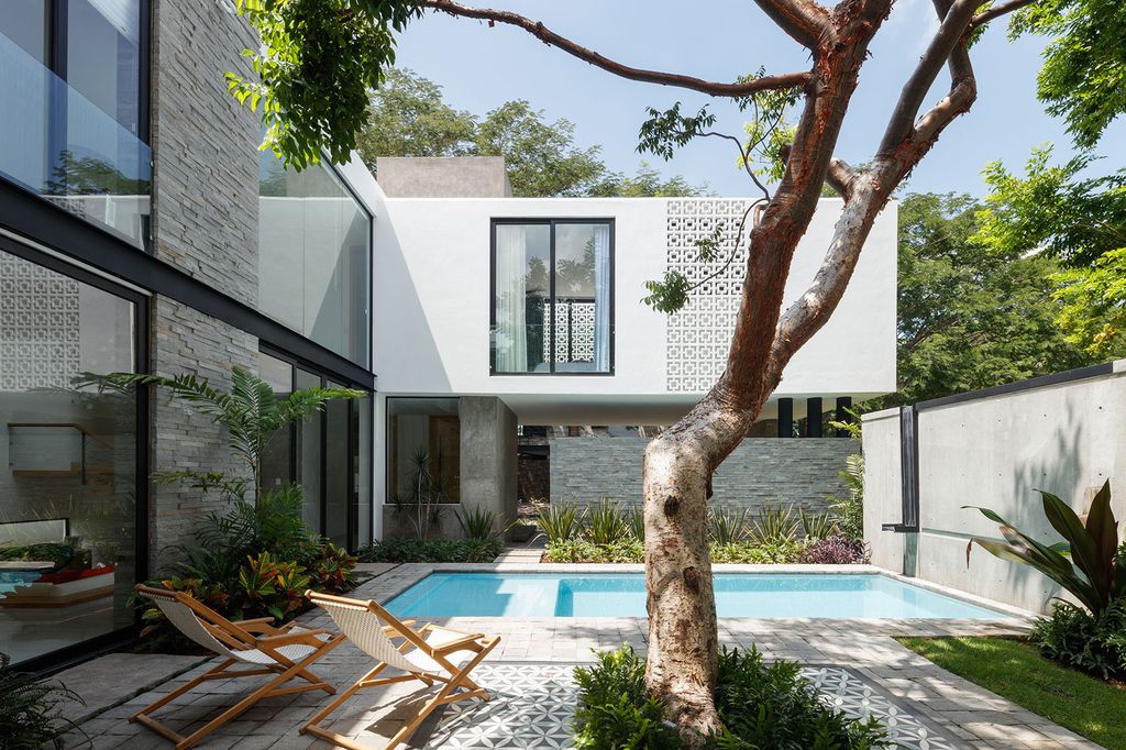 Casa La Blanca, Stunning Mexican lattices House by Di Frenna Arquitectos