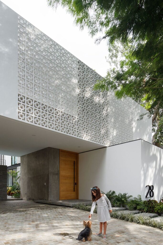 Casa La Blanca, Stunning Mexican lattices House by Di Frenna Arquitectos