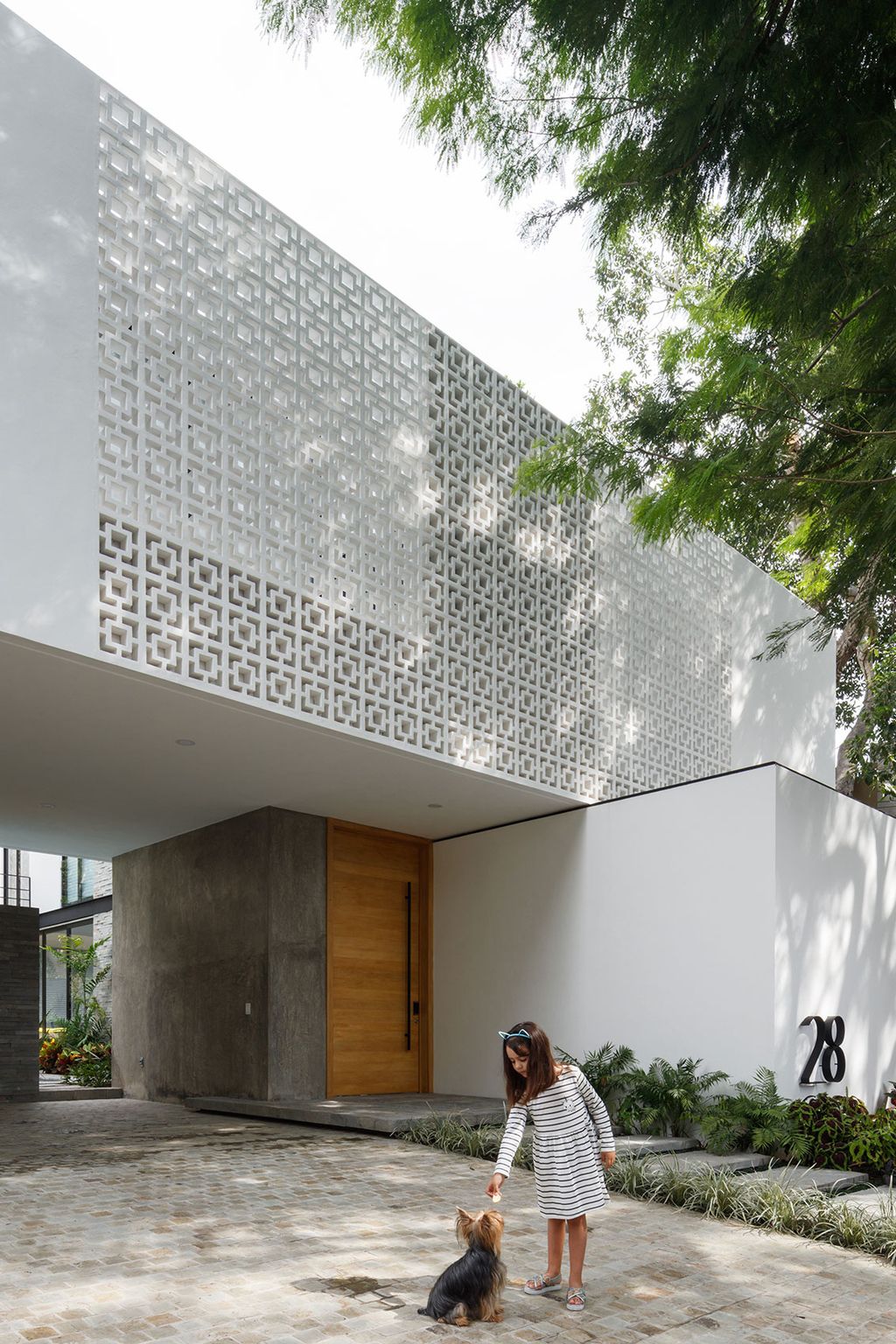 Casa La Blanca, Stunning Mexican lattices House by Di Frenna Arquitectos