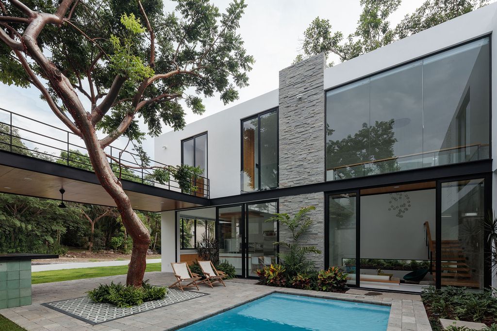 Casa La Blanca, Stunning Mexican lattices House by Di Frenna Arquitectos