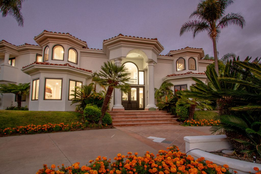 The Home in San Juan Capistrano is a luxurious gate-guarded estate where Modern European style meets contemporary design now available for sale. This home located at 28572 Paseo Zorro, San Juan Capistrano, California