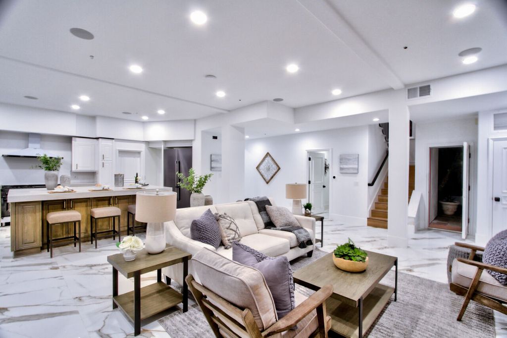 The Home in San Juan Capistrano is a luxurious gate-guarded estate where Modern European style meets contemporary design now available for sale. This home located at 28572 Paseo Zorro, San Juan Capistrano, California