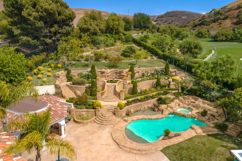 The Home in San Juan Capistrano is a luxurious gate-guarded estate where Modern European style meets contemporary design now available for sale. This home located at 28572 Paseo Zorro, San Juan Capistrano, California