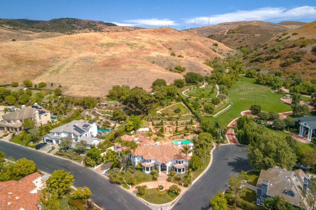 The Home in San Juan Capistrano is a luxurious gate-guarded estate where Modern European style meets contemporary design now available for sale. This home located at 28572 Paseo Zorro, San Juan Capistrano, California