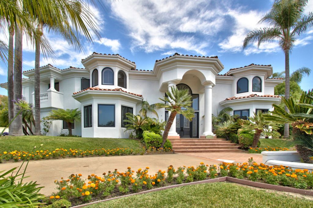 The Home in San Juan Capistrano is a luxurious gate-guarded estate where Modern European style meets contemporary design now available for sale. This home located at 28572 Paseo Zorro, San Juan Capistrano, California