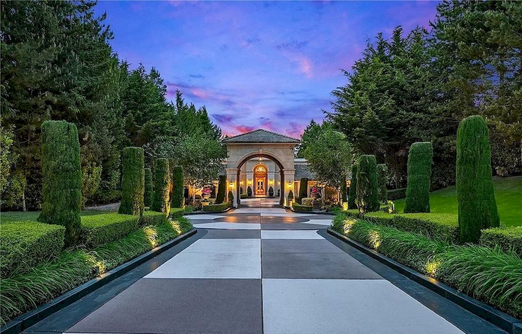 The Enchanting Mansion in Washington is an amazing home now available for sale. This home is located at 8626 NE 24th St, Clyde Hill, Washington