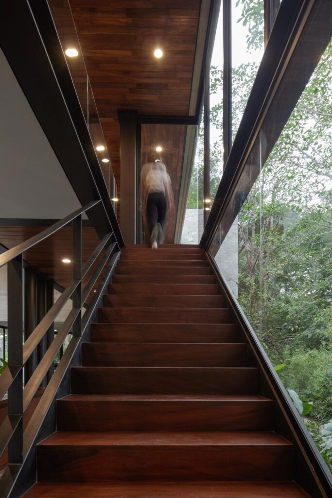 Entreparotas House in Relationship with Nature by Di Frenna Arquitectos 12