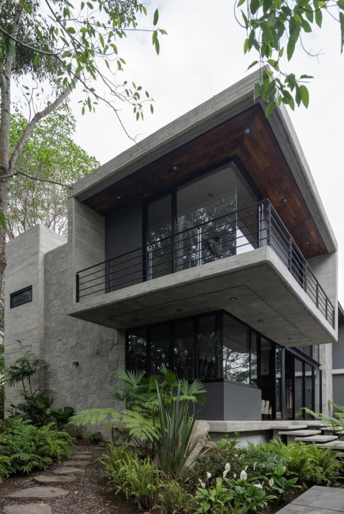 Entreparotas House in Relationship with Nature by Di Frenna Arquitectos 2