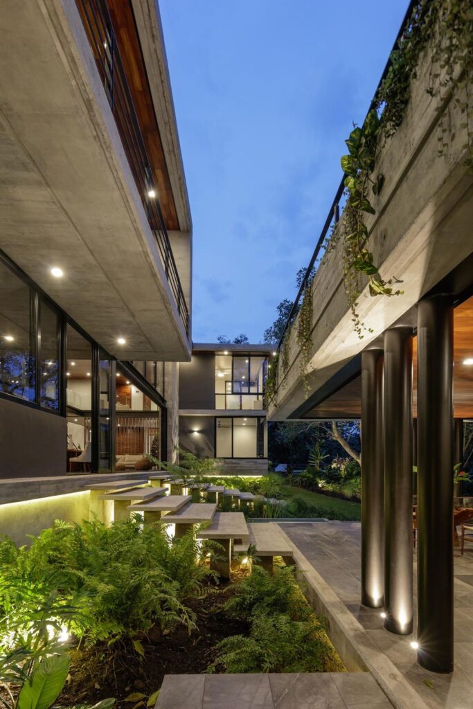 Entreparotas House in Relationship with Nature by Di Frenna Arquitectos 24