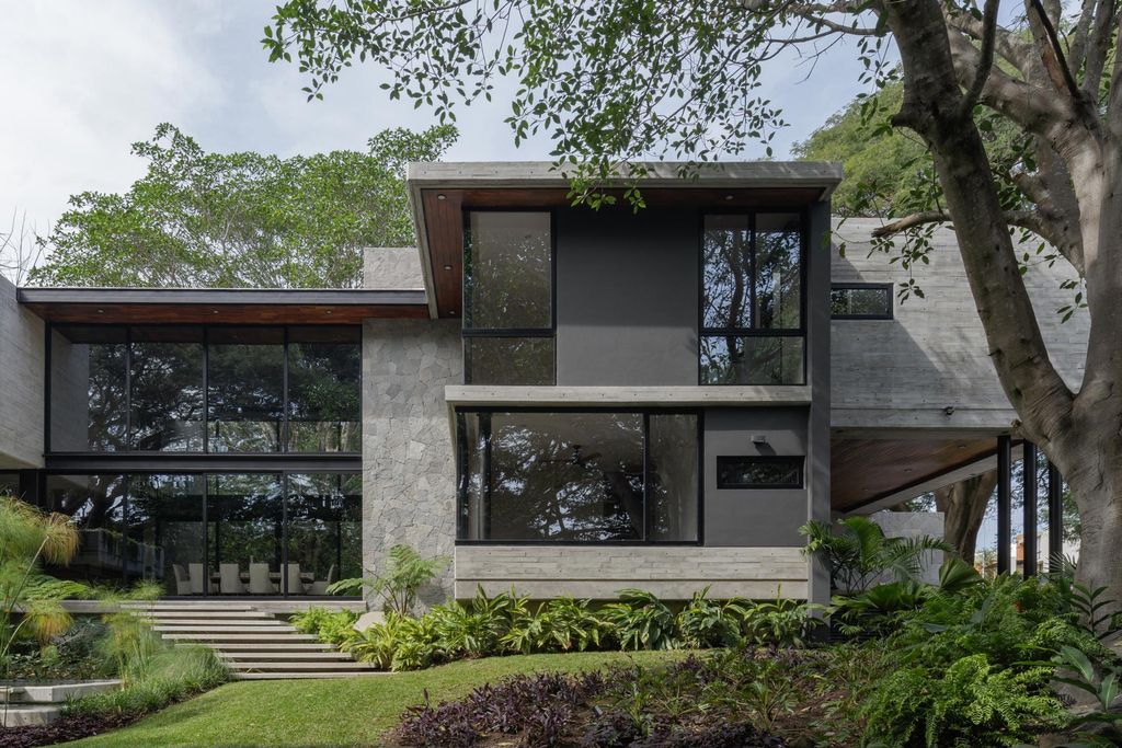 Entreparotas House in Relationship with Nature by Di Frenna Arquitectos 8