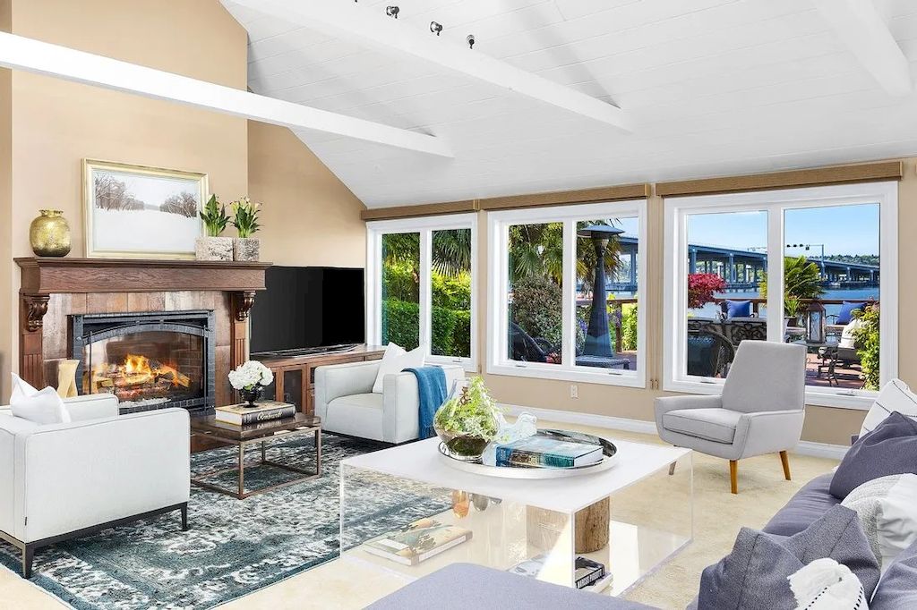The Waterfront Home in Washington offers shimmering views of the water, city & mountains now available for sale. This home is located at 3261 Evergreen Point Rd, Medina, Washington