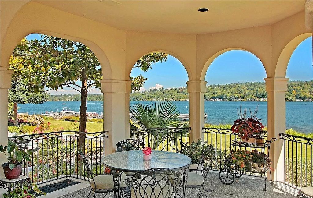 The Waterfront Estate in Washington offers meticulous craftsmanship & unmatched quality now available for sale. This home is located at 5330 Butterworth Rd, Mercer Island, Washington