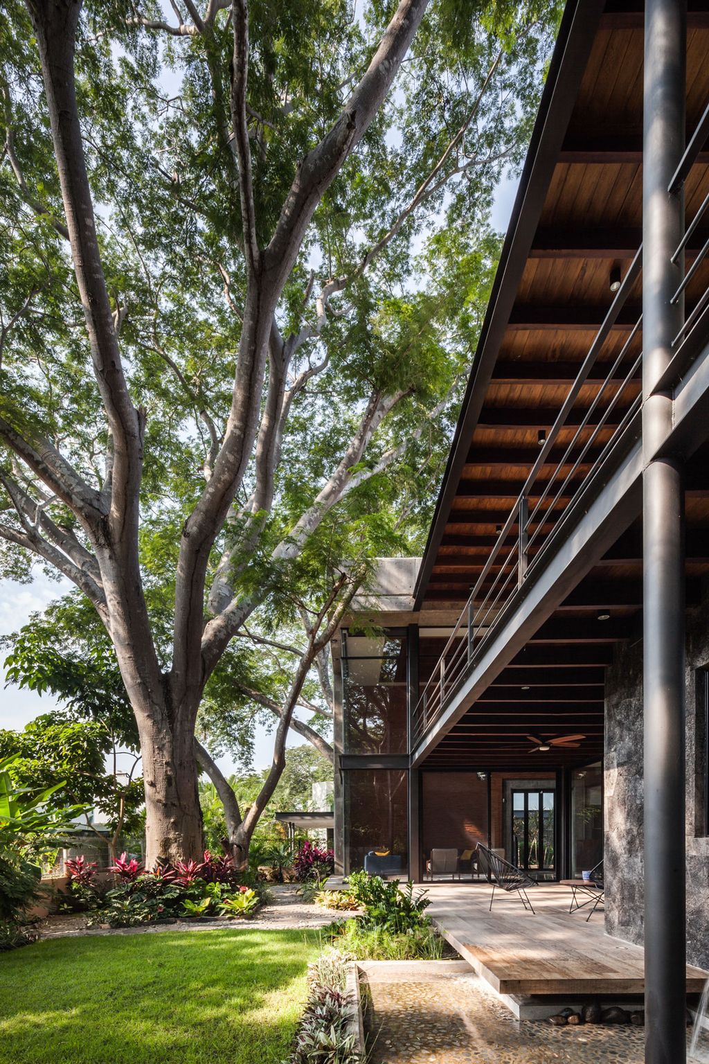 Hilca House Combines Stone Concrete Wood by Di Frenna Arquitectos 1