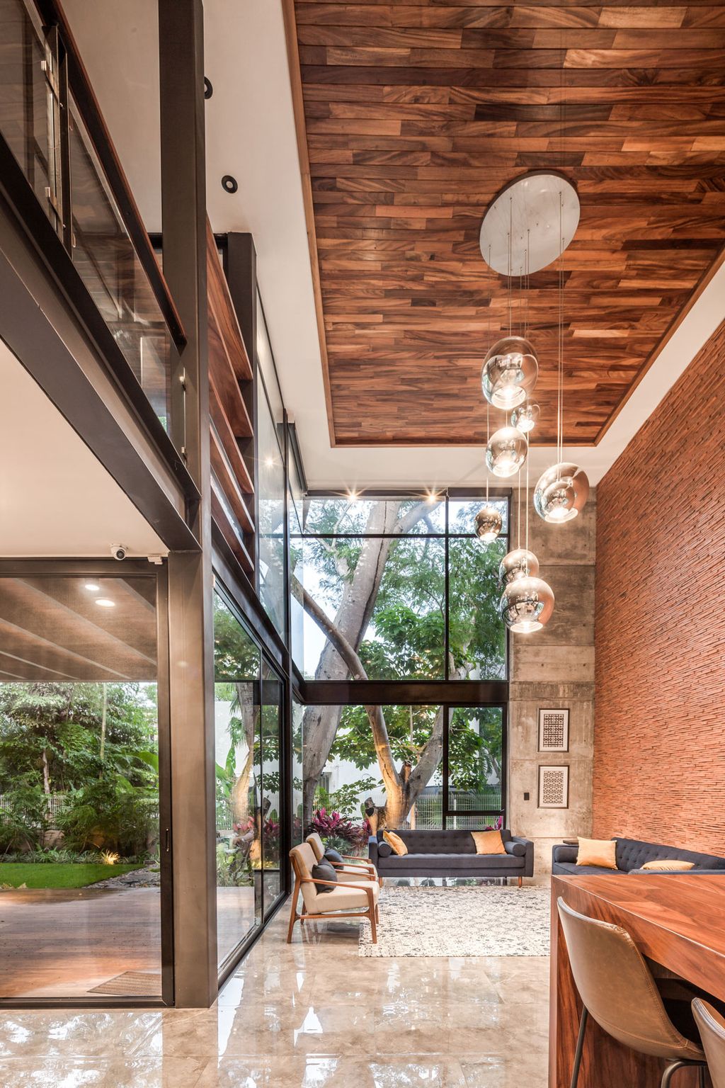 Hilca House, Combines Stone, Concrete & Wood by Di Frenna Arquitectos