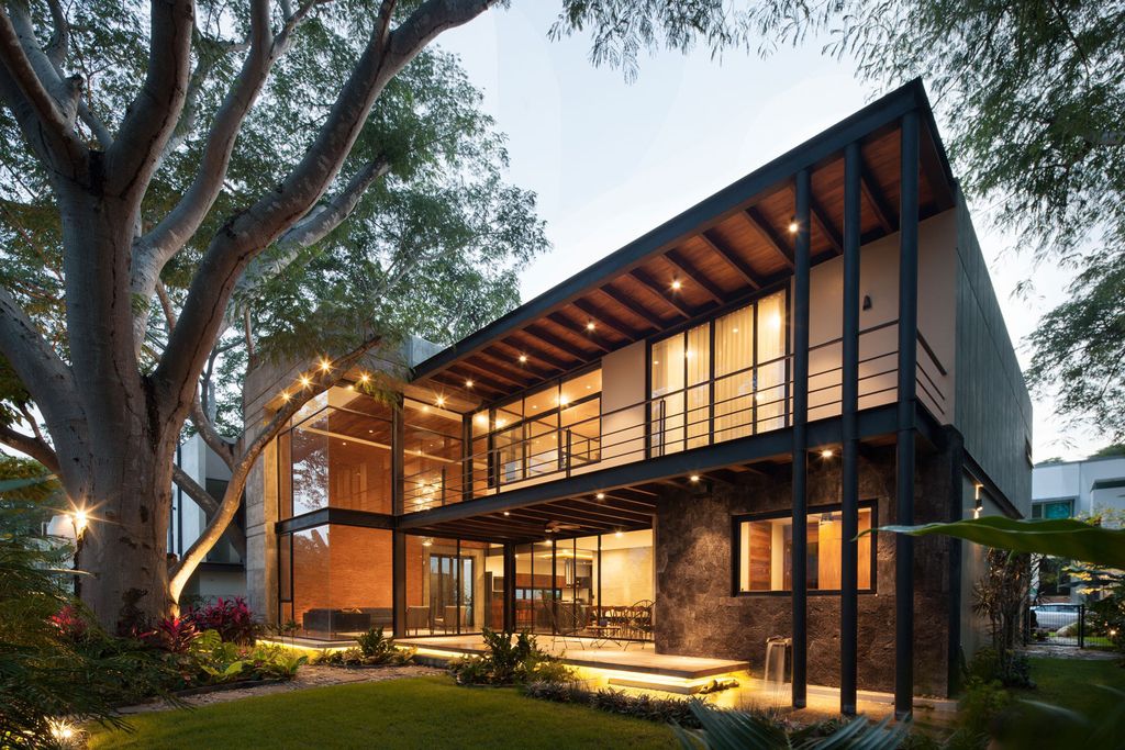 Hilca House, Combines Stone, Concrete & Wood by Di Frenna Arquitectos