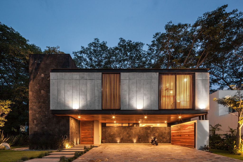Hilca House, Combines Stone, Concrete & Wood by Di Frenna Arquitectos