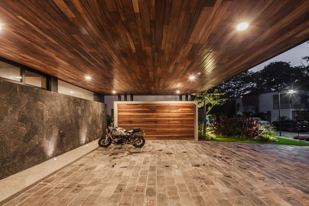 Hilca House Combines Stone Concrete Wood by Di Frenna Arquitectos 18