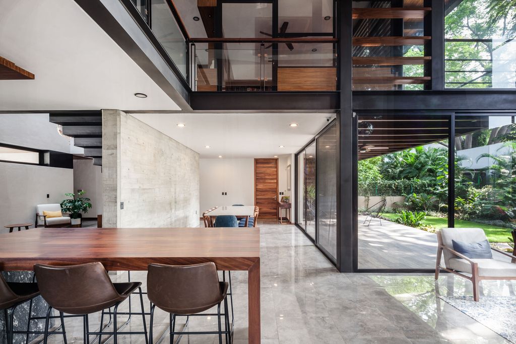 Hilca House, Combines Stone, Concrete & Wood by Di Frenna Arquitectos