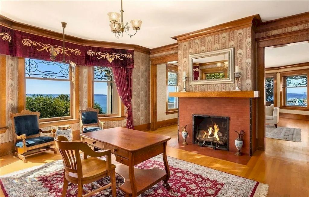 The Historic Rucker Mansion in Washington is a truly spectacular home now available for sale. This home is located at 412 Laurel Dr, Everett, Washington