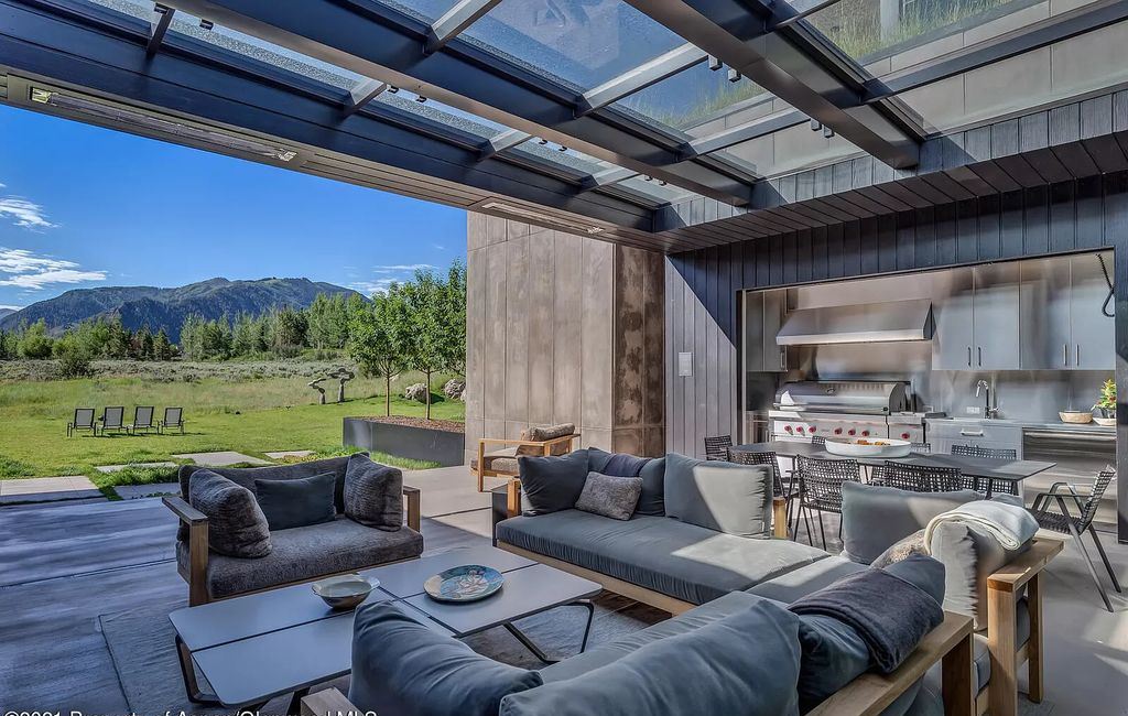 Incredible Aspen house in Colorado designed by CCY Architects sells for $37,000,000