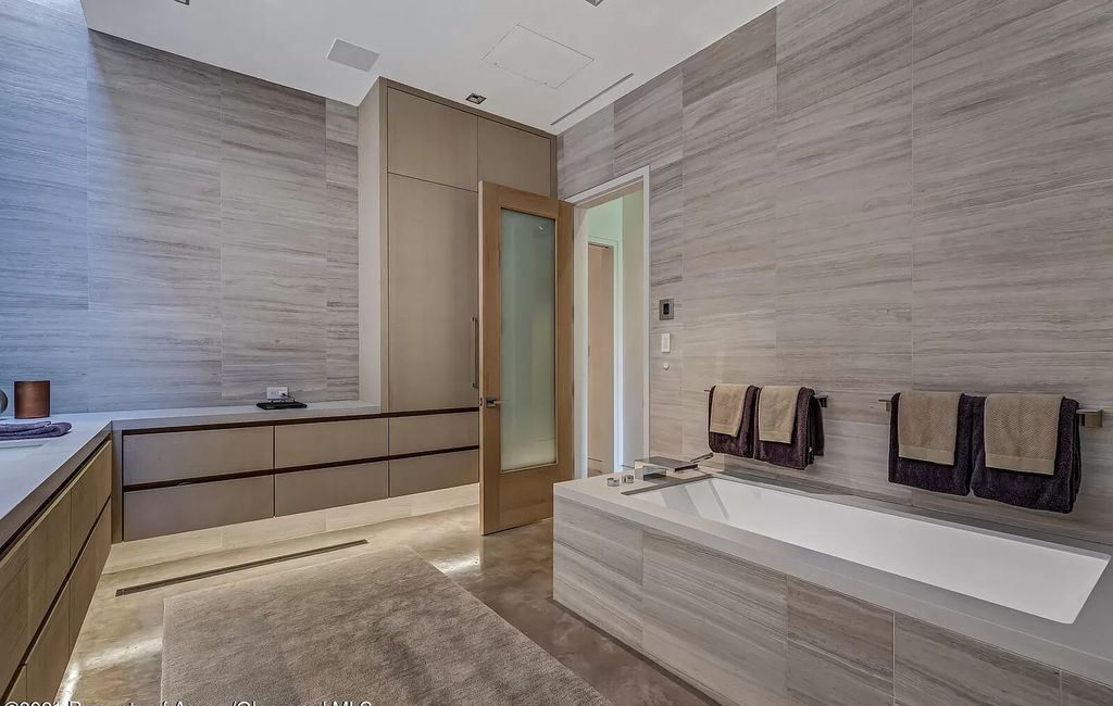Incredible Aspen house in Colorado designed by CCY Architects sells for $37,000,000