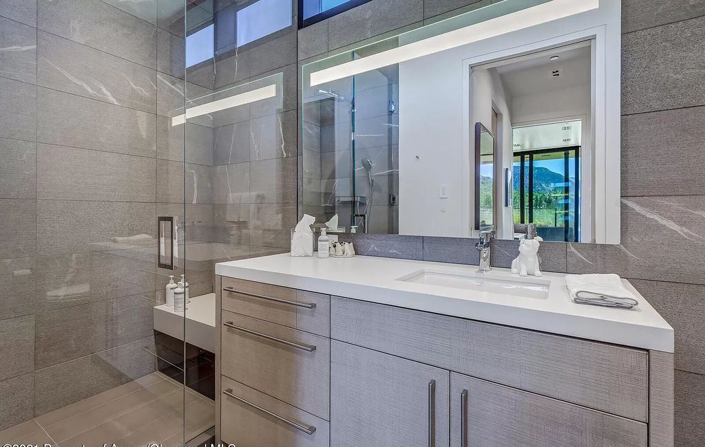 Incredible Aspen house in Colorado designed by CCY Architects sells for $37,000,000