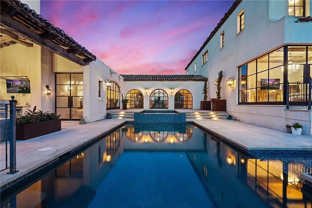 The Home in Austin is an incredible modern Santa Barbara resort style property with panoramic views of the hill country now available for sale. This home located at 4716 Pecan Chase, Austin, Texas