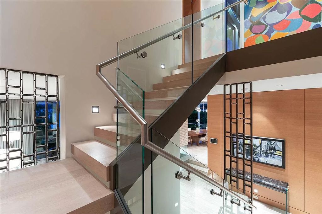 The Incredible Waterfront Estate in Vancouver is an amazing home now available for sale. This home located at 2465 Point Grey Rd, Vancouver, BC V6K 1A1, Canada