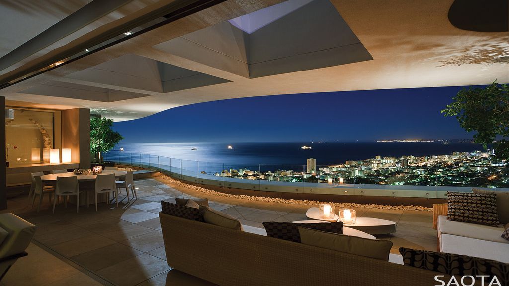 LGV 5 House a Single Project with Freeform Sculptural Design by SAOTA 2
