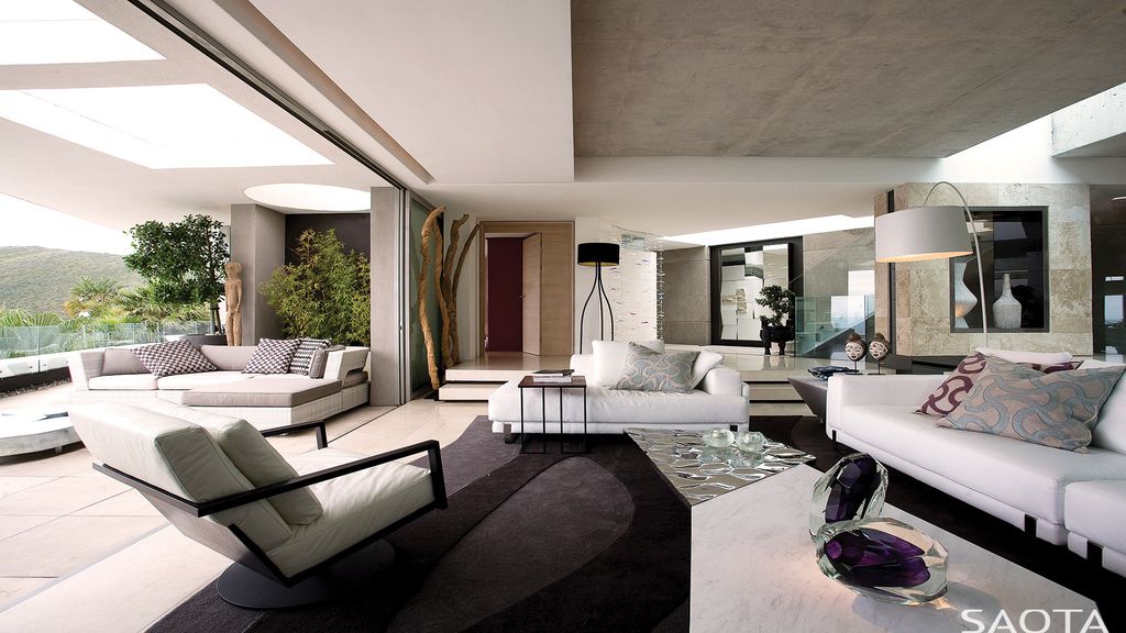 LGV 5 House, a Single Project with Freeform Sculptural Design by SAOTA