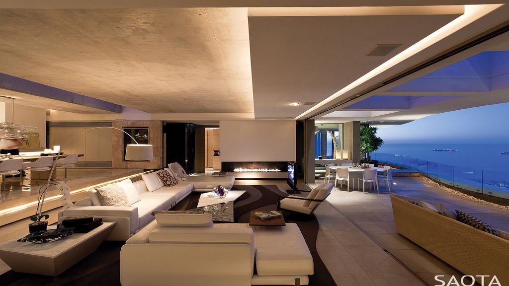 LGV 5 House a Single Project with Freeform Sculptural Design by SAOTA 6