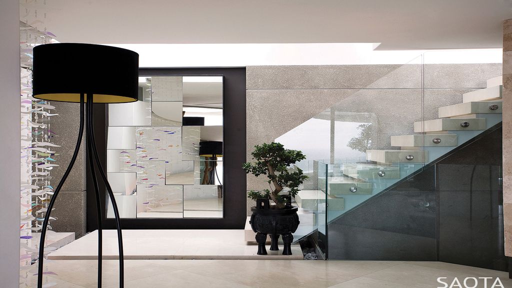 LGV 5 House a Single Project with Freeform Sculptural Design by SAOTA 8