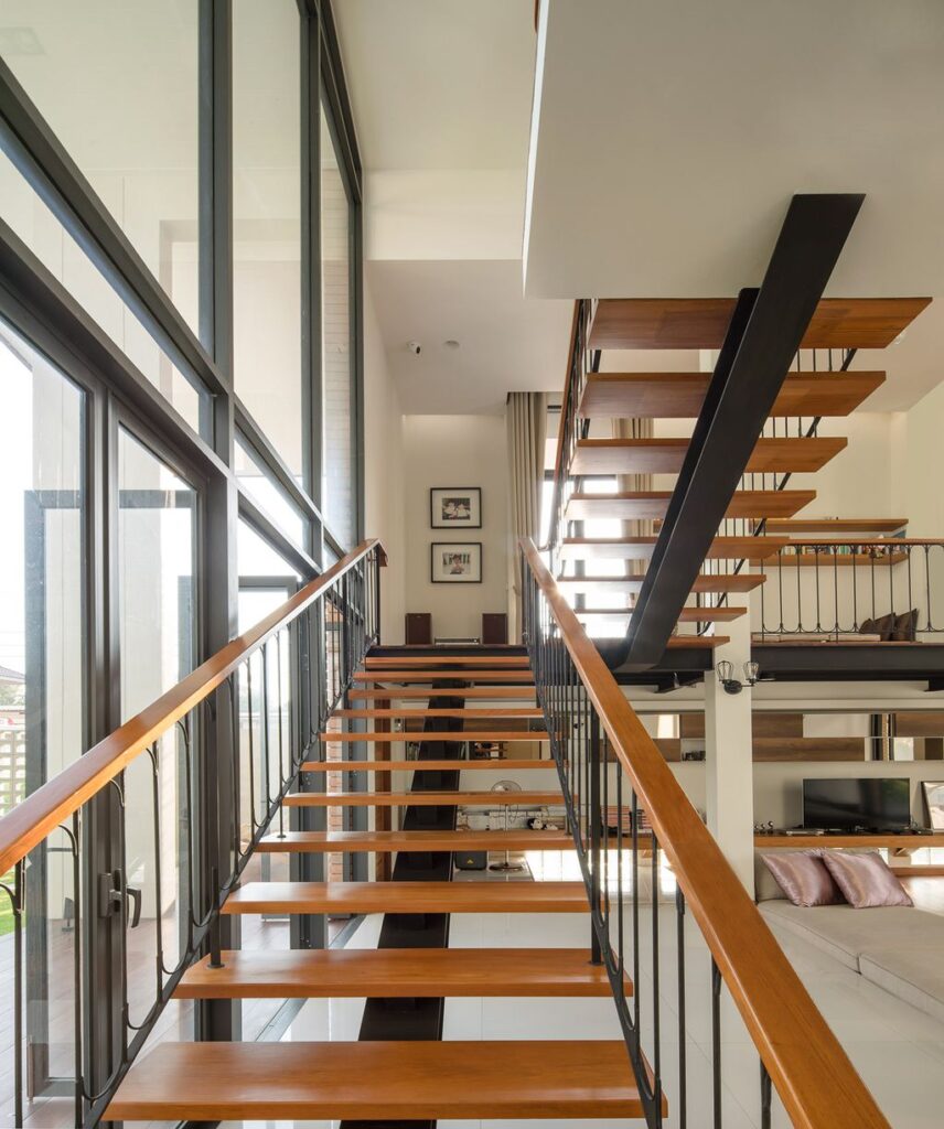 Lobster House Shows Distinctive Architecture by Puchong Satirapipatkul 12