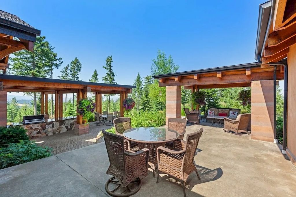 The Lookout Mountain Property is a secluded residence now available for sale. This home is located at 6008 W Lookout Mountain Ln, Spokane, Washington